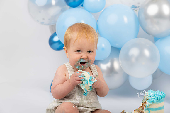 Ballarat Babies and Children photographer, Cake Smash, Wildwood Photography